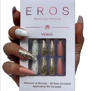 Strong, reusable, long lasting press on nails💅